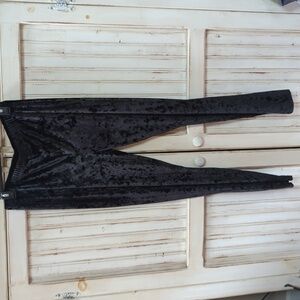 Torrid, black crushed velvet leggings. Size 1 X